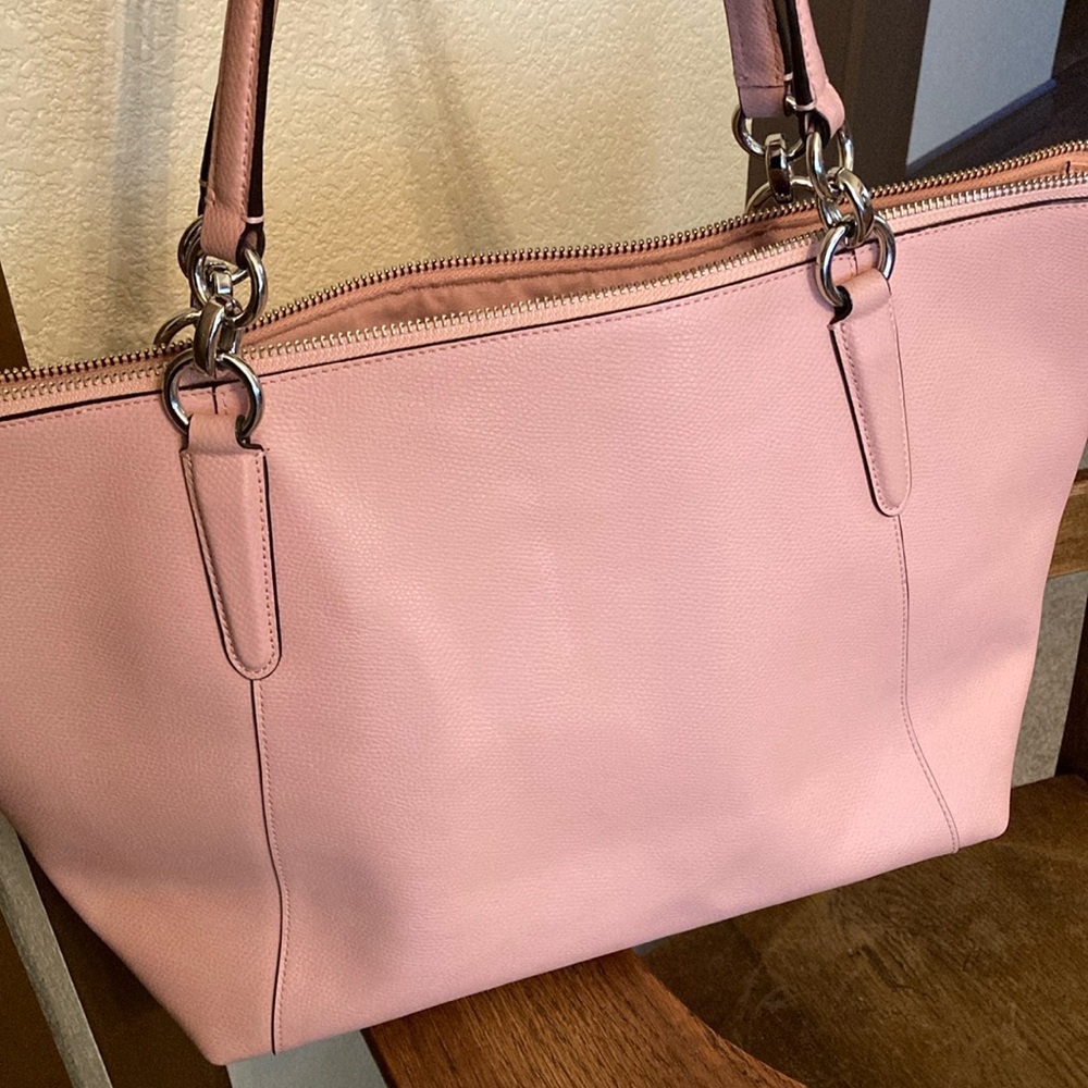 Coach Tote Bag Like New! - Picture 2 of 7